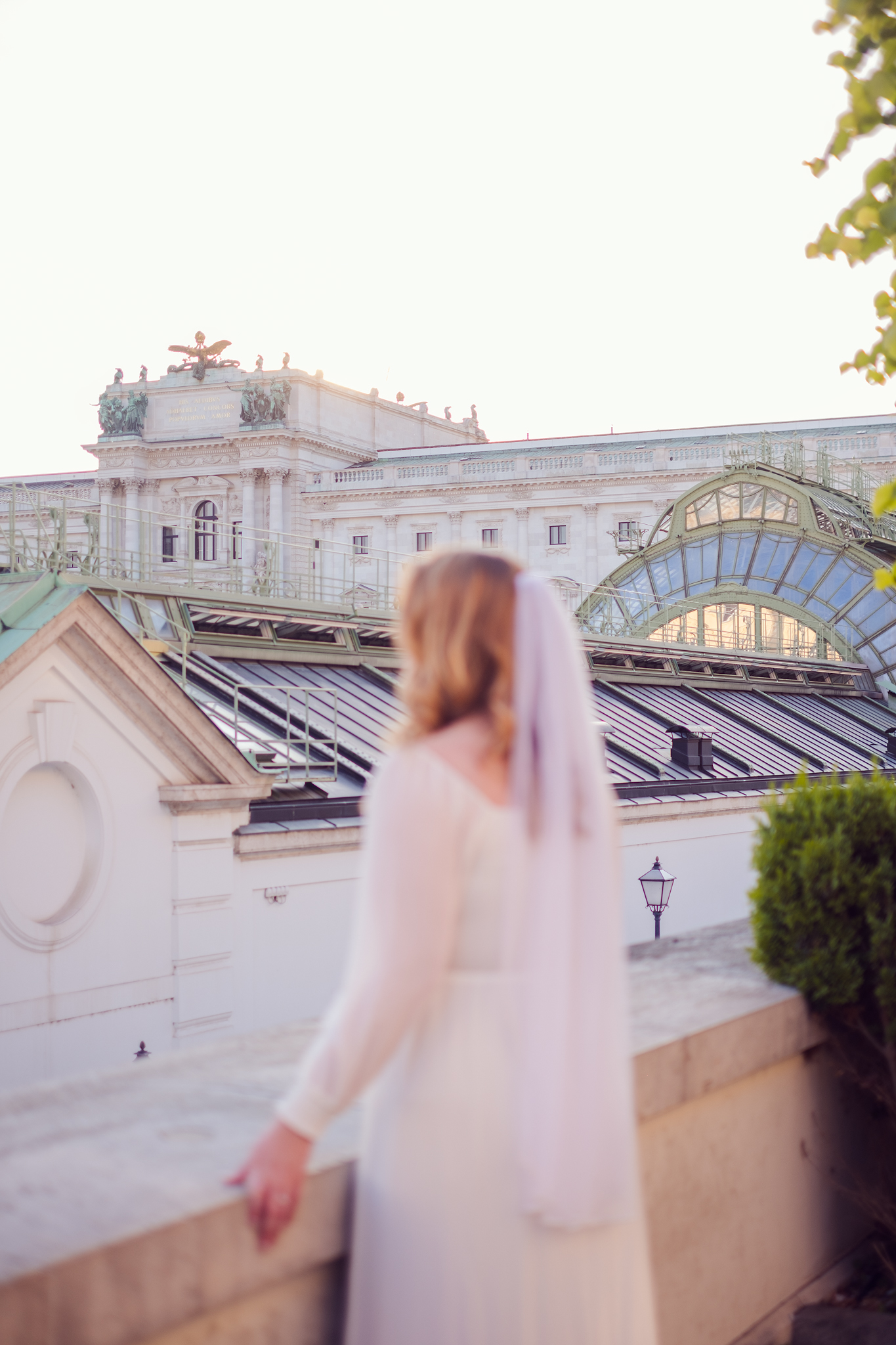 Bridal Photoshoot with Vienna Photographer by the Hofburg Palace